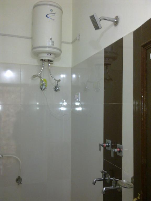 Hotel Kumar Residency Дармсала Номер фото