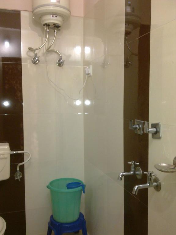 Hotel Kumar Residency Дармсала Екстер'єр фото
