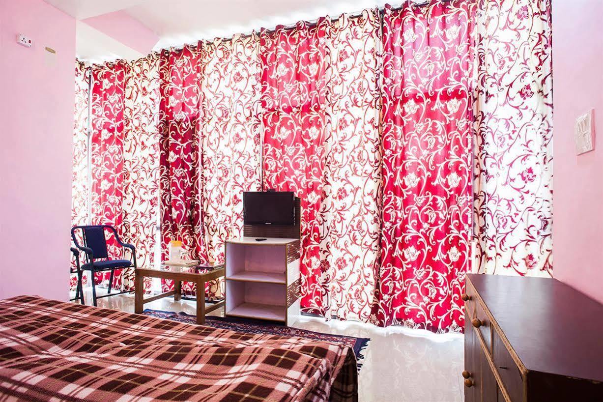 Hotel Kumar Residency Дармсала Екстер'єр фото